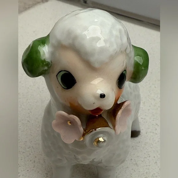Vintage Glossy Ceramic Lamb Figurine Easter 1950s Springtime Decor Made in Japan - Picture 8 of 17